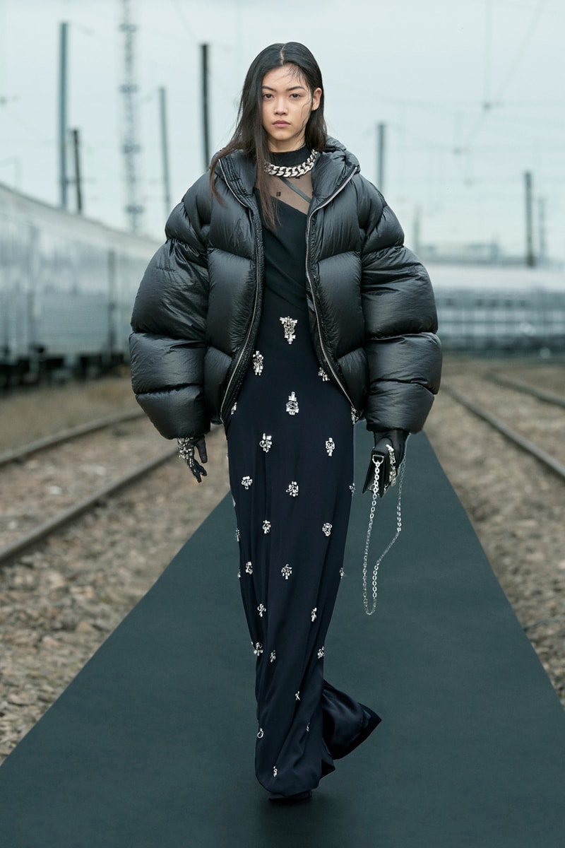 ジバンシィ Matthew M. Williams（マシュー・ウィリアムズ） Givenchy Spring 2022 Pre-Collection Is a Celebration of Cultures