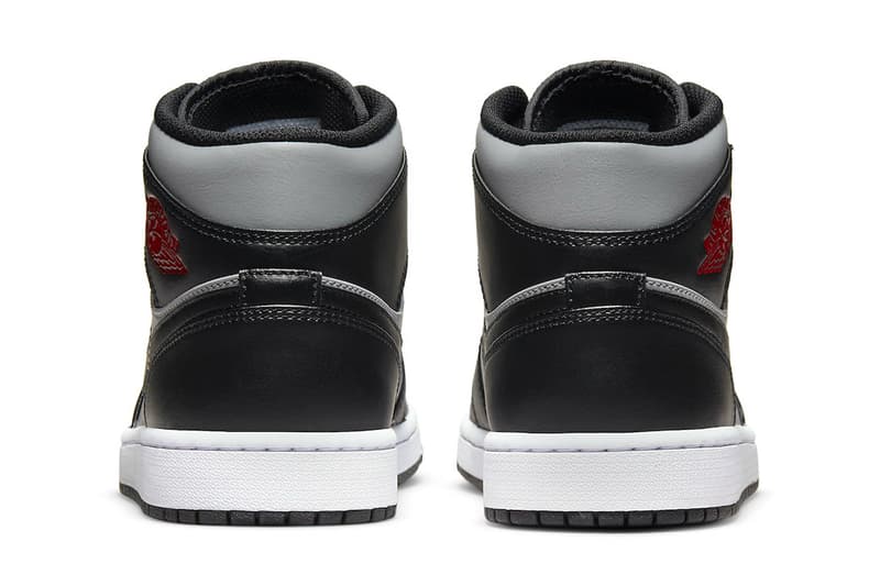 レッドのアクセントを加えた名作“シャドー”に酷似するエア ジョーダン 1 ミッドが登場 Air Jordan 1 Mid Grey Black Red Release Info 554724-096 Date Buy Price 