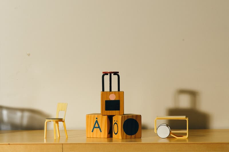 アルテックの名作家具をミニチュア化したガチャガチャが誕生 Alvar Aalto Artek TAKARATOMY ARTS collab gatyagatya Miniature collection release info