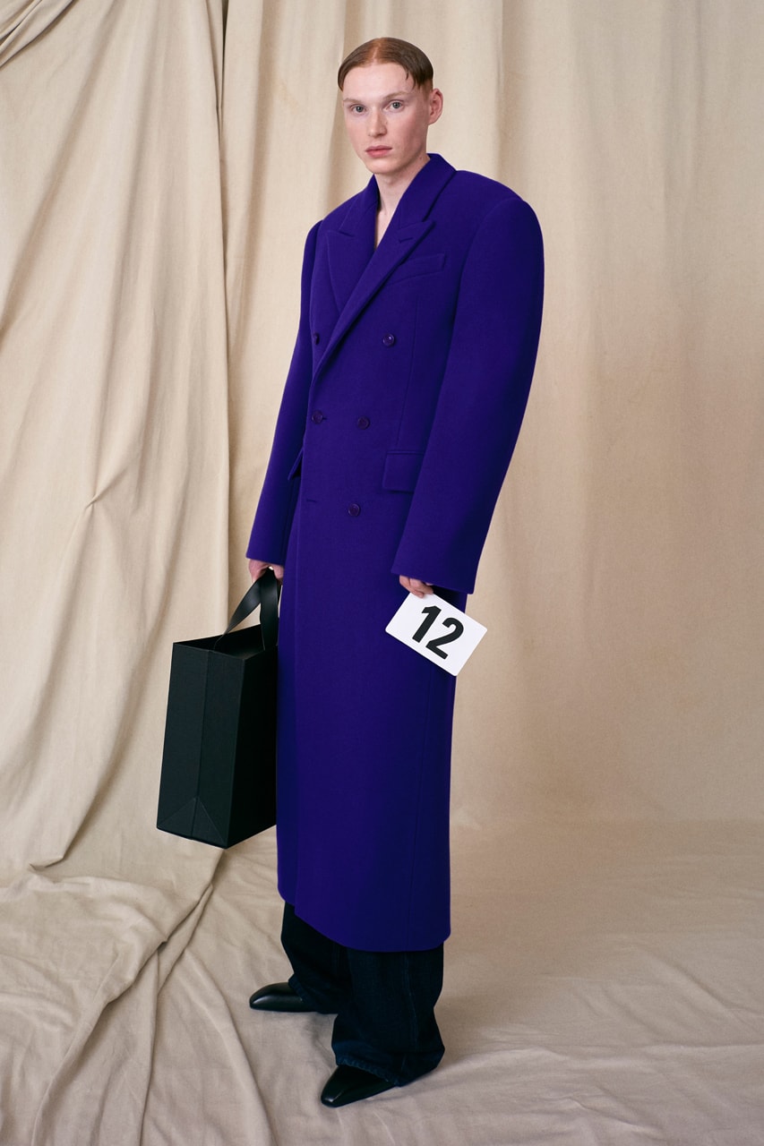 バレンシアガ 2021年冬クチュールコレクション Balenciaga Couture 50th Collection Demna Gvasalia Return Paris Fashion House Livestreamed First Look Review News 