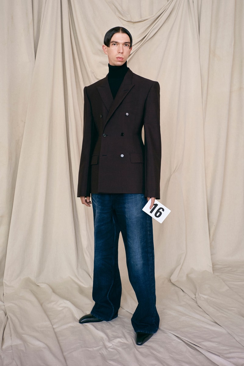 バレンシアガ 2021年冬クチュールコレクション Balenciaga Couture 50th Collection Demna Gvasalia Return Paris Fashion House Livestreamed First Look Review News 