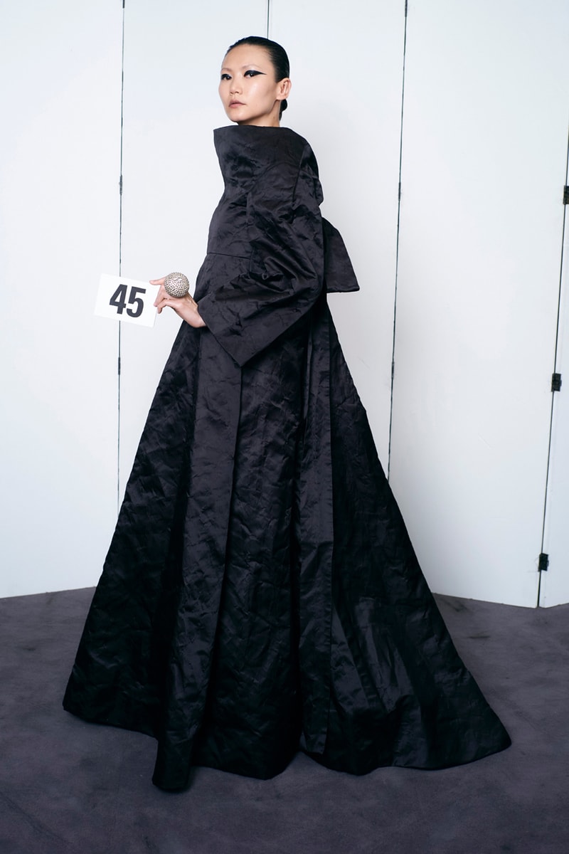バレンシアガ 2021年冬クチュールコレクション Balenciaga Couture 50th Collection Demna Gvasalia Return Paris Fashion House Livestreamed First Look Review News 
