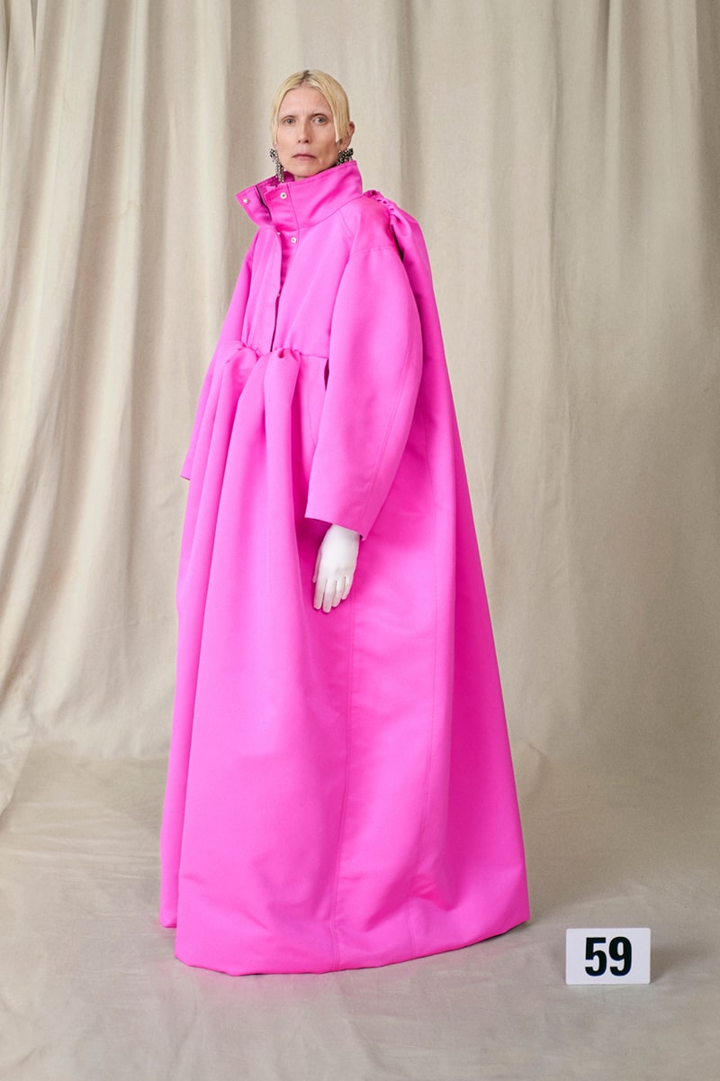 バレンシアガ 2021年冬クチュールコレクション Balenciaga Couture 50th Collection Demna Gvasalia Return Paris Fashion House Livestreamed First Look Review News 