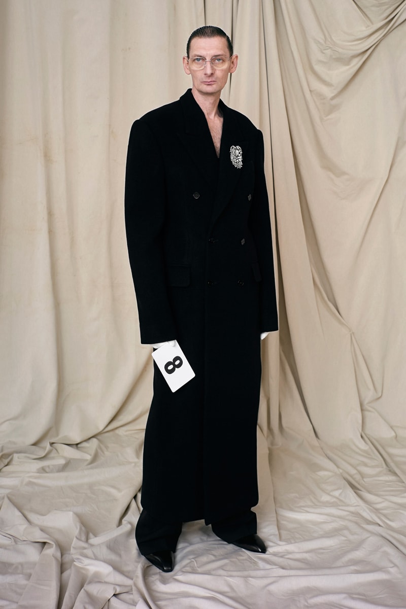 バレンシアガ 2021年冬クチュールコレクション Balenciaga Couture 50th Collection Demna Gvasalia Return Paris Fashion House Livestreamed First Look Review News 