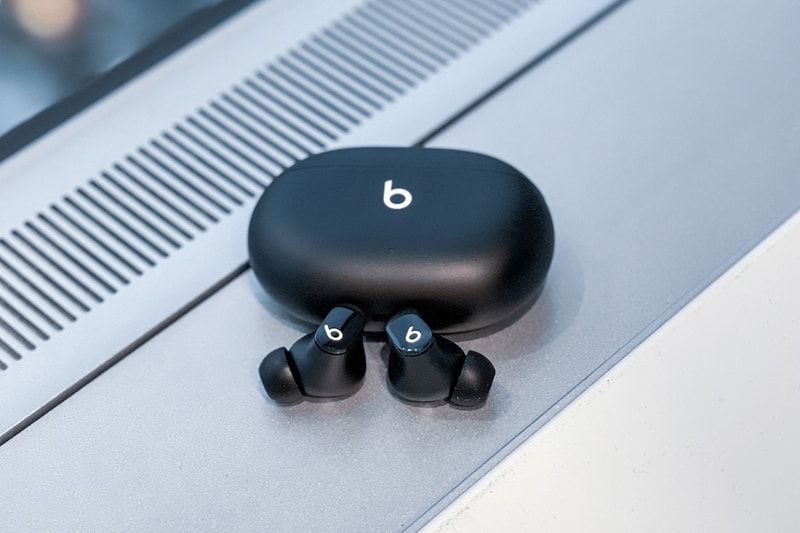ビーツスタジオバッズ 満を持して発売となったワイヤレスイヤフォン Beats Studio Buds にクローズアップ