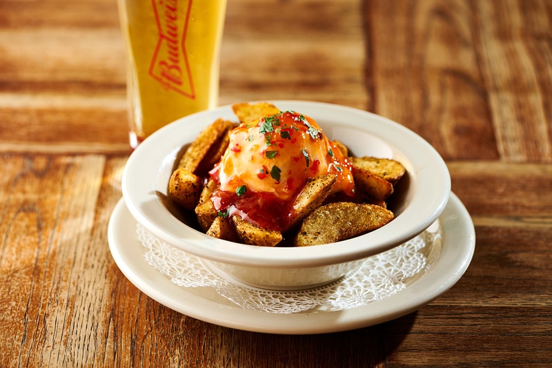 バドワイザーとグレイトバーガー Budweiser と THE GREAT BURGER のコラボメニューが期間限定販売を開始