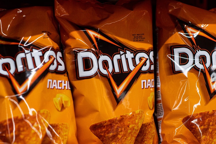 レアな形状の Doritos チップス1枚にオークションで約800万円の入札額が付く異常自体が発生
