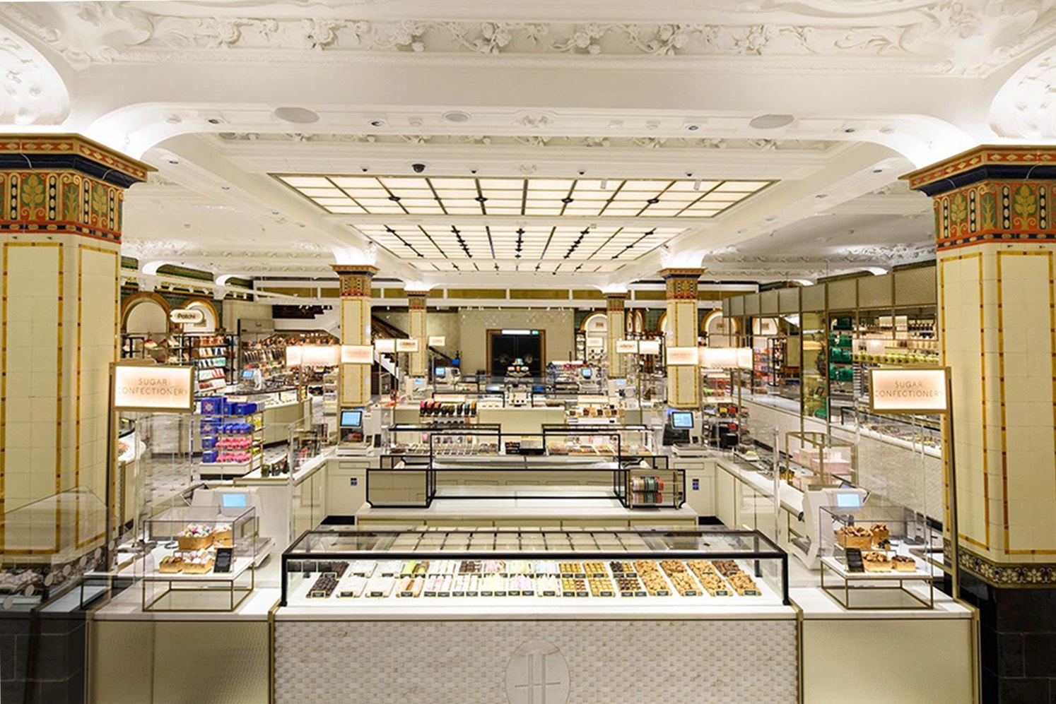 英国百貨店 ハロッズ がチョコレート専門エリアをリニューアルオープン Harrods Opened New Chocolate Hall 
