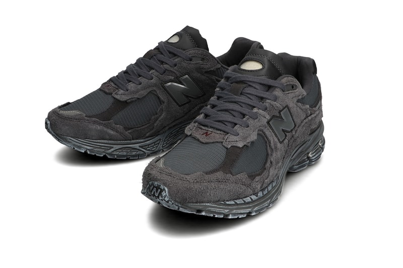 ニューバランス New Balance 2002R シリーズからヴィンテージ加工を施した新作が登場 