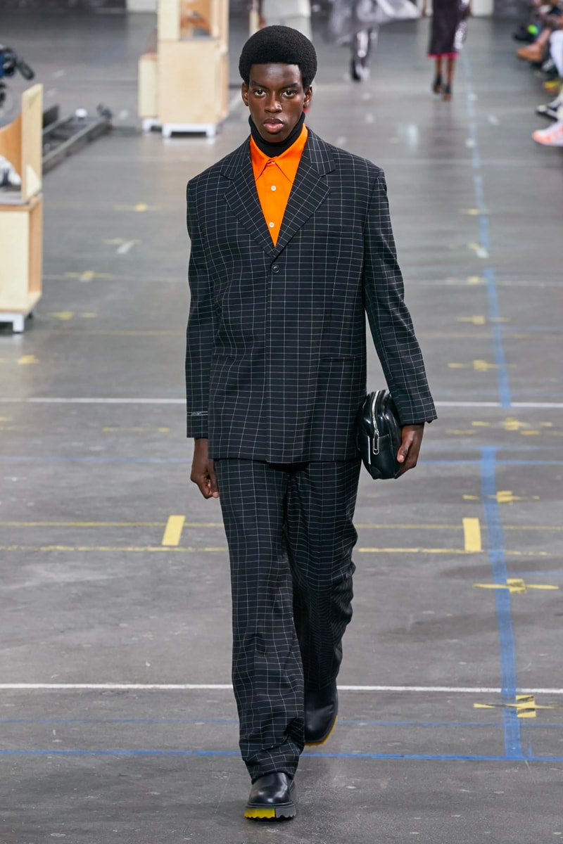 オフホワイト Off-White™️ 2021年秋冬コレクション Off-White™ Fall 2021 Laboratory Of Fun Ready-to-Wear Collection Show Watch Virgil Abloh Paris M.I.A.
