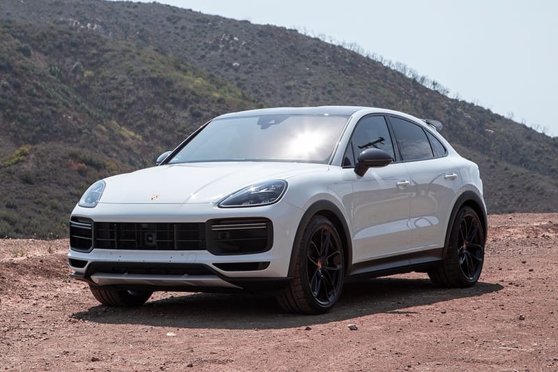 Porsche が史上最速を謳う新型 SUV Cayenne Turbo GT を発表