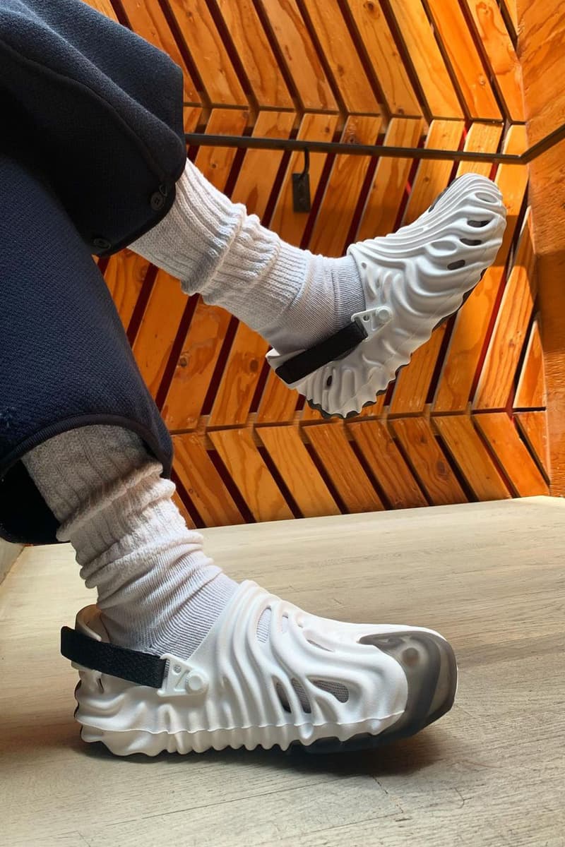 サレヘ ベンバリーがイージーに激似のクロックスとのコラボモデル公開 Hypebeast Jp