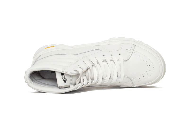 ヴァンズからヴィブラムとの初のコラボによるスケートハイ LX とオーセンティック LXが登場 Vans SK8-Hi LX Authentic Vibram Sole Unit White Black Release Information SoCal Skateboarding OG Shoes Footwear Sneakers Trainers VN0A5HZWBLK1BLK1 VN0A5HZWW001W001 VN0A5HZUBLK1BLK1 VN0A5HZUW001W001 OneBlockDown Italy