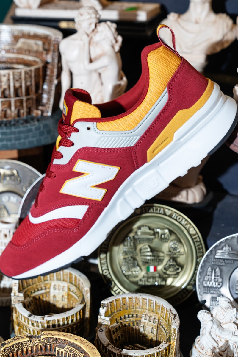 ニューバランスからASローマとの初のサプライヤー契約を記念する997Hが誕生 as roma football soccer team club new balance 997h red yellow white official release date info photos price store list buying guide