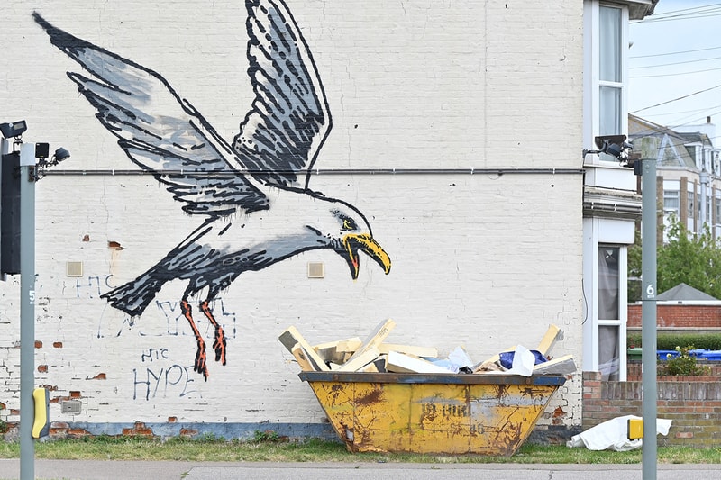 イングランド東部の街でバンクシーの新作とおぼしき作品が相次いで発見される Banksy New Murals and Installations Five England Coastal Towns Lowestoft Gorleston Oulton Broad Cromer Great Yarmouth