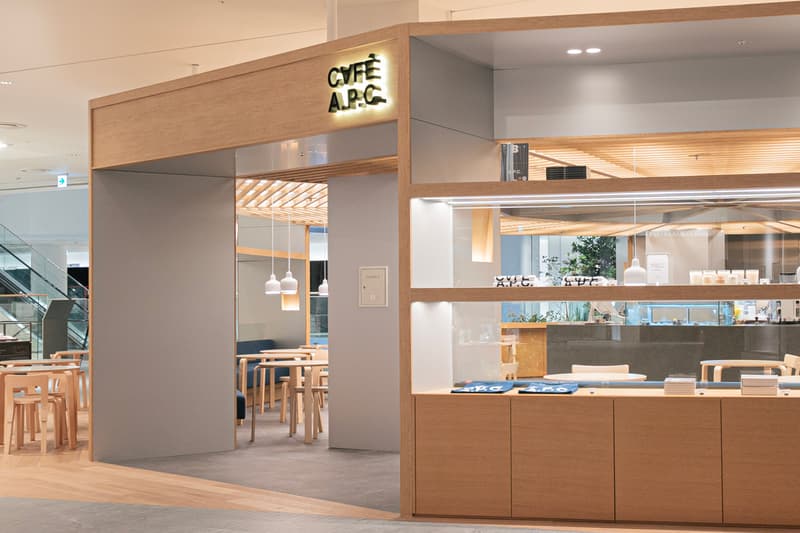 カフェアーペーセーが韓国・ソウル郊外に初オープン Café A.P.C. Arrives in South Korea Jean Touitou Pierre desserts beverages coffee shop wood and steel 12 angle panels store Hwaseong Gyeonggi Osan dong lotte department opening