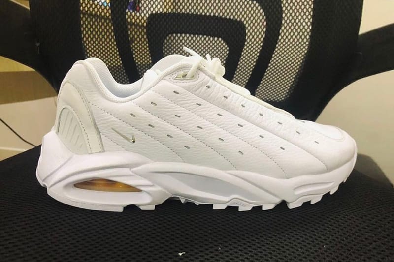 Drake 初のシグネチャーシューズ  Nike Hot Step Air Terra を鮮明に捉えた画像が浮上