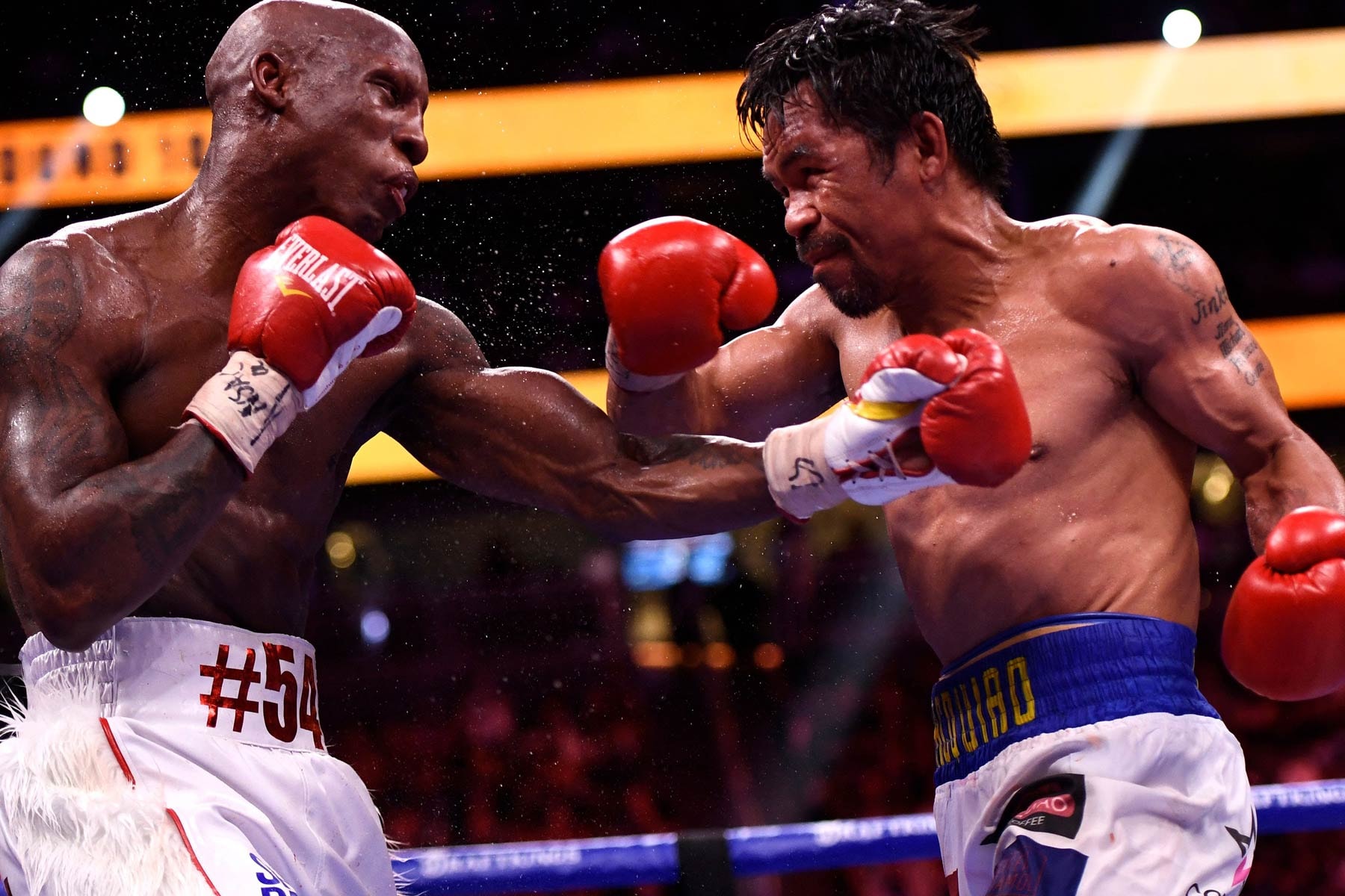 ボクシング界のレジェンド マニー・パッキャオが約2年ぶりの現役復帰戦で敗れる Manny Pacquiao vs. Yordenis Ugas boxing result Errol Spence Jr. boxing sports cuba philippines welterweight