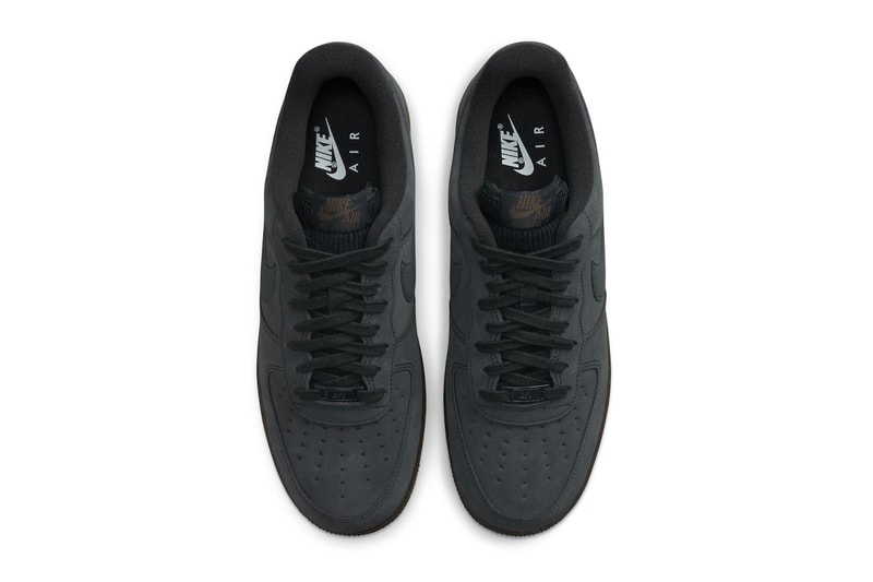 ナイキからアーシーな土臭さがたまらないエア フォース 1が登場 Nike Unveils Suede Air Force 1 Lows In "Off Noir" DO6730-001 dark chocolate-white nike air force 1 summit white fuzzy suede uppers winter footwear sneakers