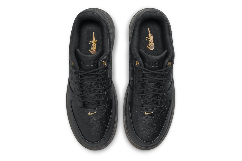 雪が積もった地面でも滑らなそうな新作ナイキエアフォース1が登場 Latest Nike Air Force 1 Luxe "Black Gum" Gets You Winter-Ready DB4109-001 black bucktan gum yellow sneaker 