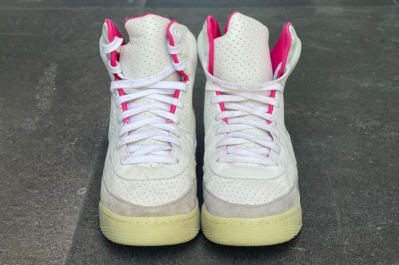 カニエ・ウェストが手掛けたナイキエアイージー 1 のテストサンプルモデルが初公開 nike sportswear kanye west air yeezy 1 wear test sample no strap white pink blue official release date info photos price store list buying guide