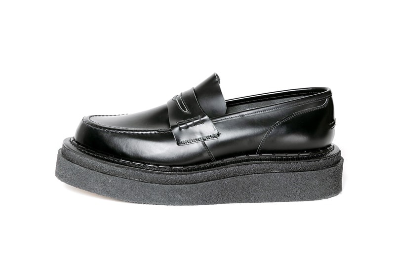 サカイからジョージコックス sacai から George Cox とのコラボフットウェアが販売開始