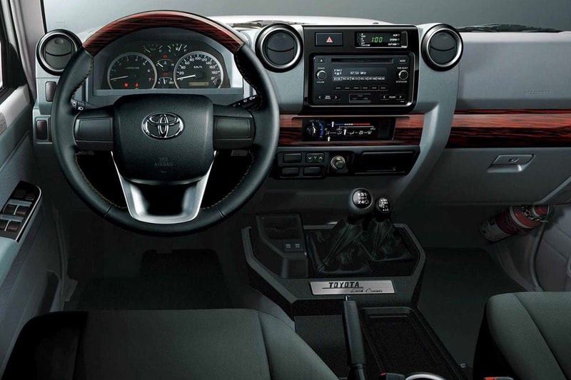 トヨタがランドクルーザー70周年特別仕様車のパーツを限定販売 Toyota Land Cruiser 70th Anniversary Edition teaser