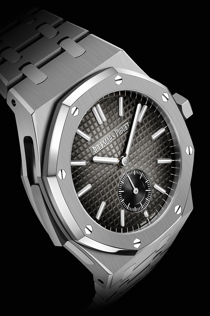 オーデマ・ピゲ からロイヤルオークとコード 11.59の新作モデルが登場 New Pieces From Audemars Piguet Include a Titanium Supersonnerie And a Striking Bimetal Code 11.59