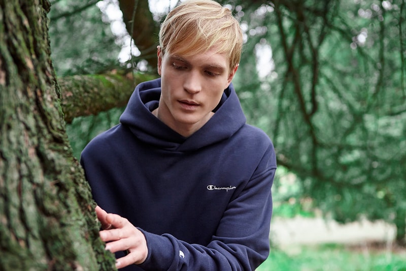 チャンピオンがブランド初となる持続可能なコレクション “Eco Future”を発表 champion eco future sustainable reverse weave sweatshirt release details