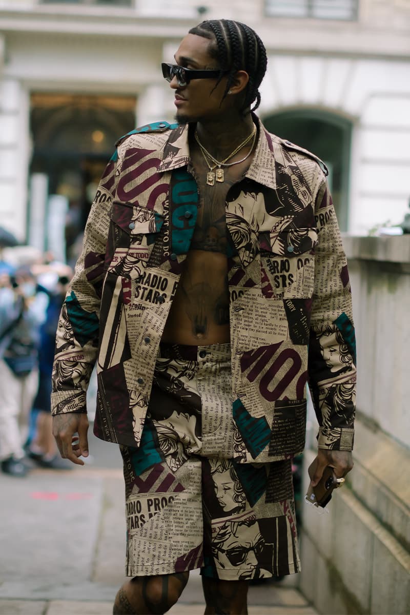 New York Fashion Week SS22 Street Style Looks Audacious Patterns and Vibrant Hues Inform New York Fashion Week SS20 Street Style spring summer 2022 new york city fashion nyc streetstyle moschino monse philip lim peter do prabal gurung nike dunks thom browne peter do proenza schouler