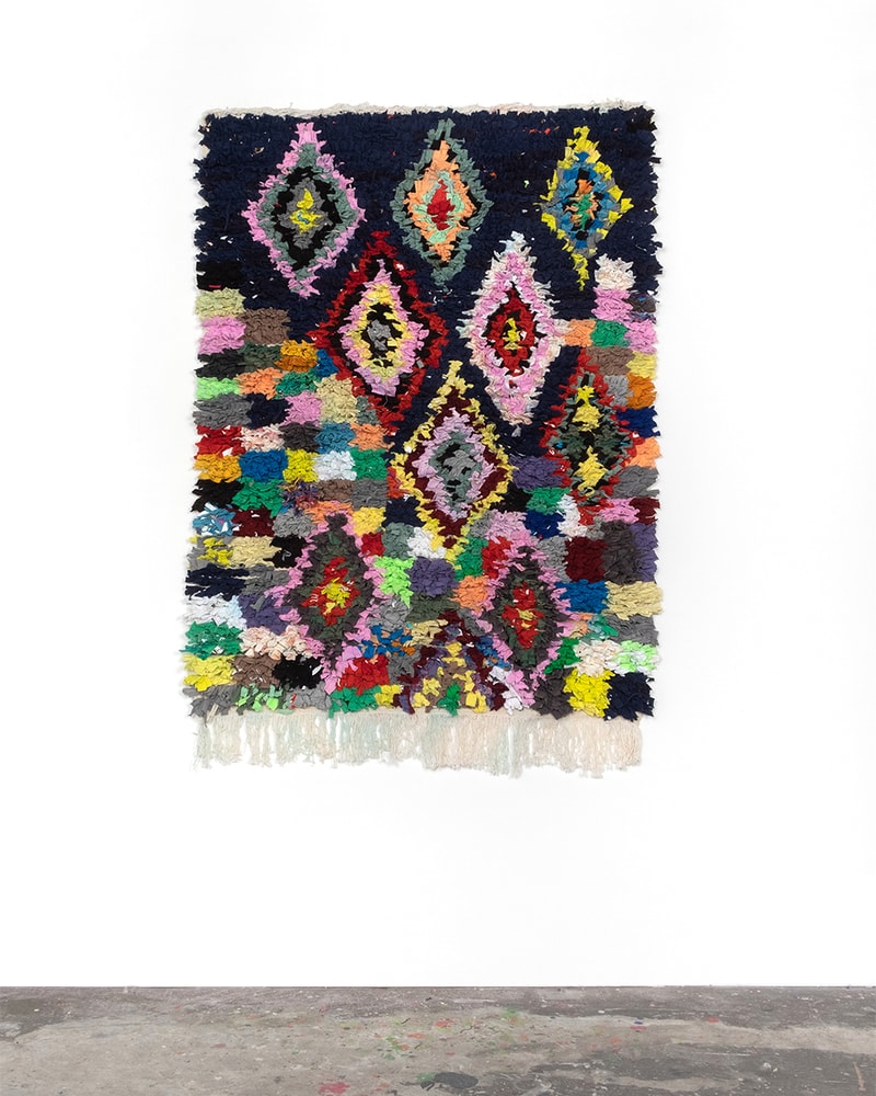 ステューシーのアーカイブTシャツをモロッコの女性たちがアップサイクルした限定ラグが登場 stussy artisan project boucherouite t shirt rugs release info date store list buying guide photos 