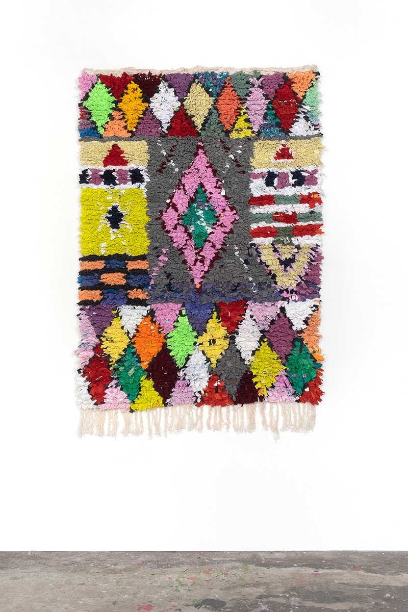 ステューシーのアーカイブTシャツをモロッコの女性たちがアップサイクルした限定ラグが登場 stussy artisan project boucherouite t shirt rugs release info date store list buying guide photos 