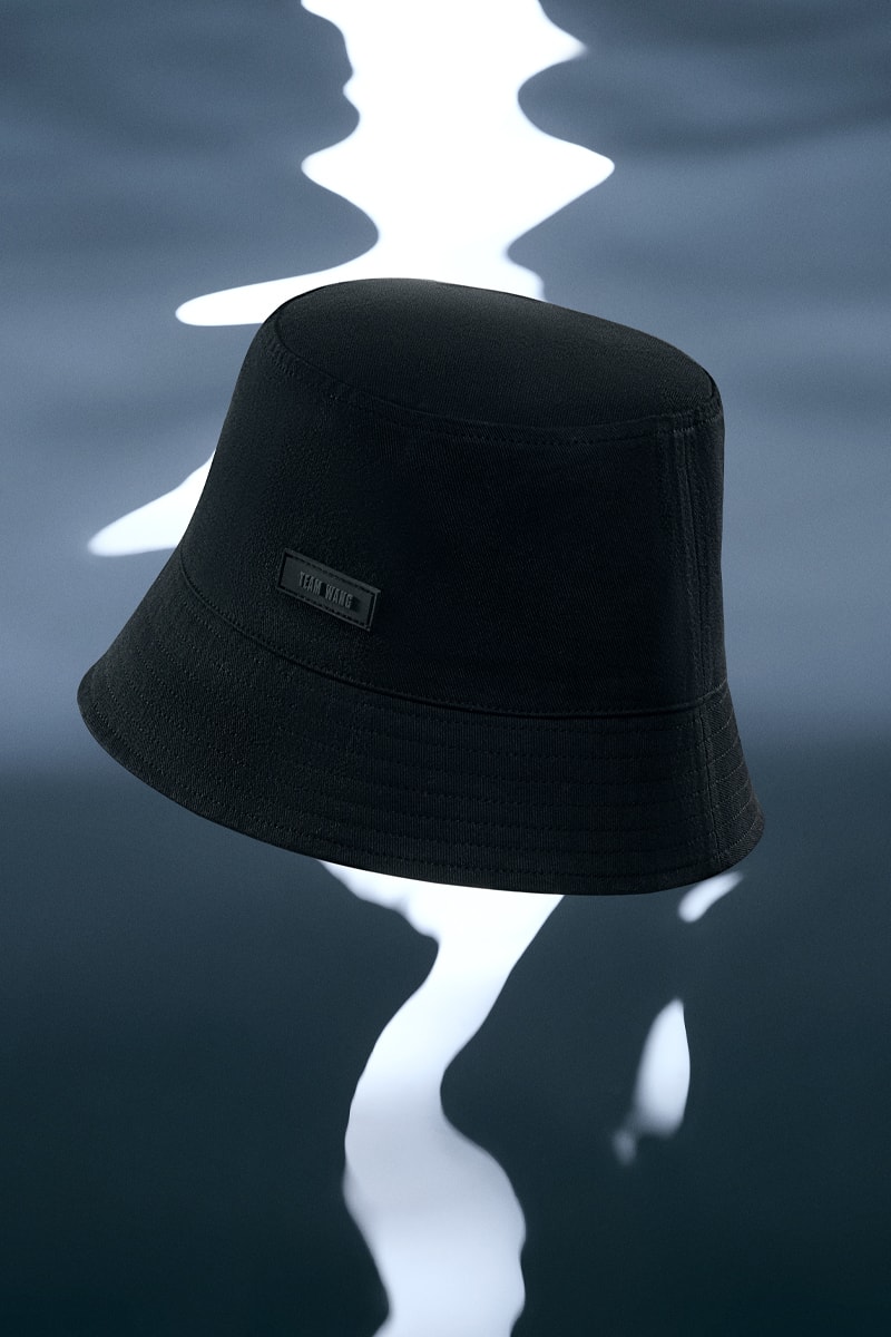 GOT7のジャクソン・ワンが手掛けるチーム ワンの2021年秋冬コレクションが HBX に登場 GOT7 Jackson Wang's brand  TEAM WANG  2021 fall winter collection HBX release info