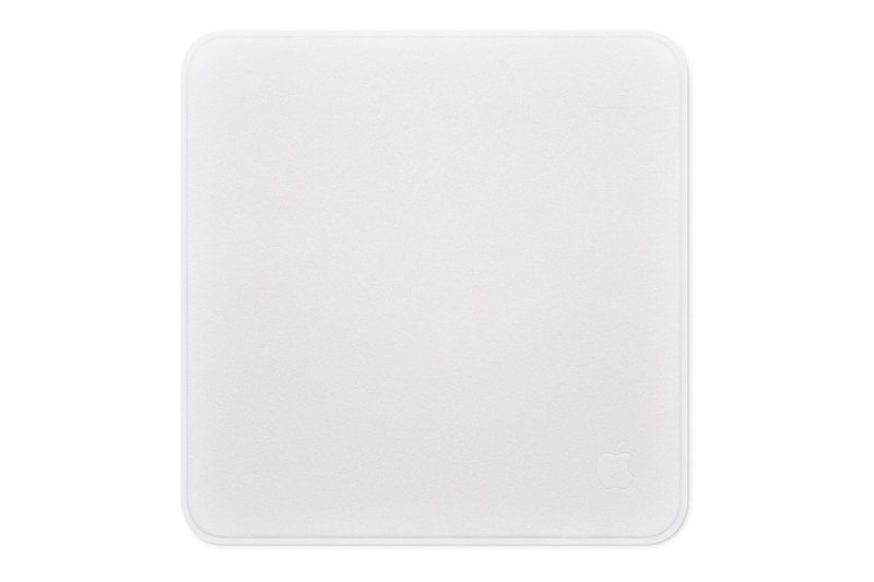 アップルから“ただの布”に見えるポリッシングクロスが登場 Apple Selling 19 USD Polishing Cloth new macbook pro iphone 13 unleashed event 