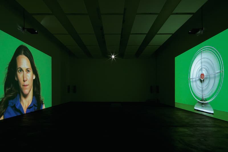 バーバラ・クルーガーがキャリア最大規模の展覧会をシカゴで開催中 Barbara Kruger Art Institute of Chicago Exhibition