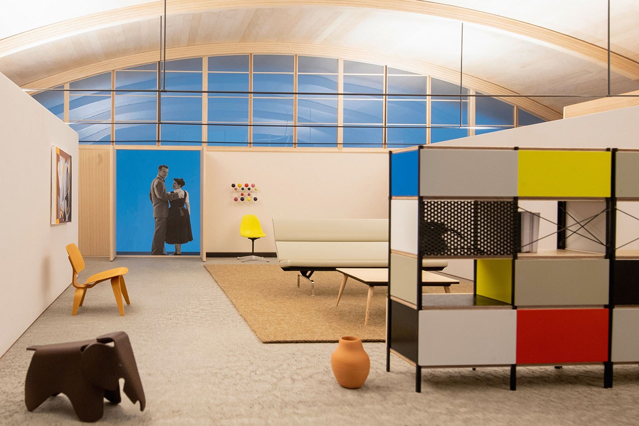 イームズオフィス設立80周年を記念した展示 “Eames Office: 80 Years of Design” が開催 Eames Office: 80 Years of Design exhibition at ISETAN Shinjuku info