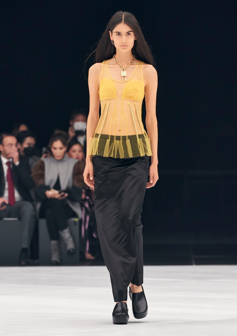 ジバンシィ2022年春夏コレクション Givenchy spring summer 2022 collection info
