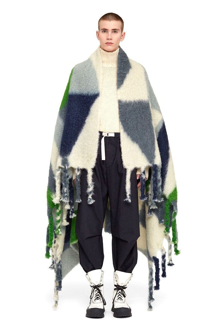 ジルサンダー +から秋冬シーズンに最適なウールモヘア製ブランケットが登場 Jil Sander+ Mohair Wool Blankets Fall Winter 2021 Shawl Large Scarf Lenny Kravitz Look Luke Lucie Meier Release Information FW21