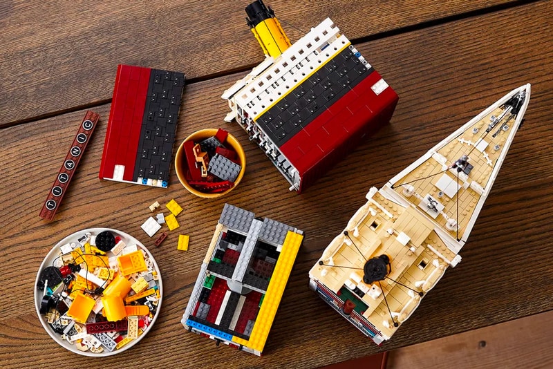 レゴ®が9,090ピースで構築する1/200スケールのタイタニック号セットを発売 LEGO 9090 Piece RMS Titanic Largest Official Set Ever 1.35 meters 135 cm largest biggest longest maritime cruise ship stand nameplate three instruction books release info 