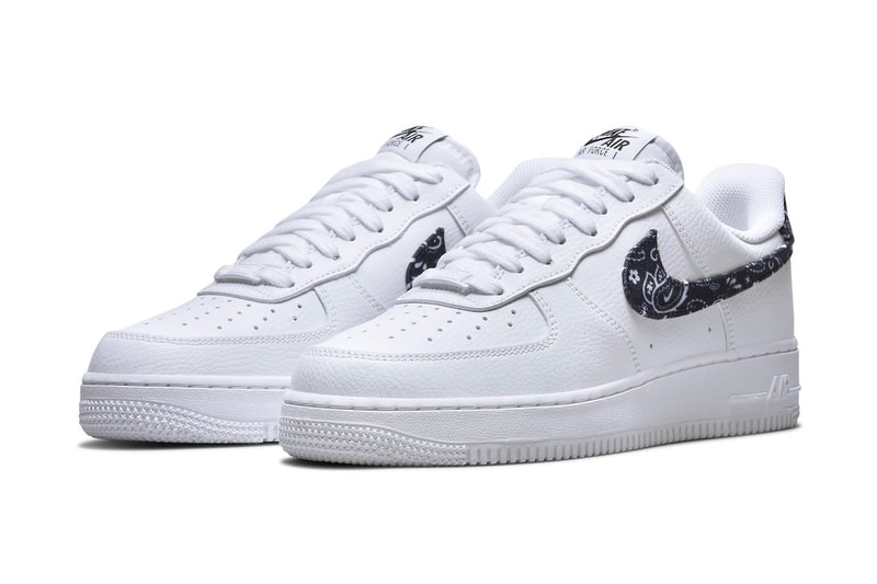 Nike がトレンドのペイズリー柄を配した新作 Air Force 1 Low を発売 Take an Official Look at the Nike Air Force 1 Low "Black Paisley" DH4406-101 release info footwear sneakers nike air force 1