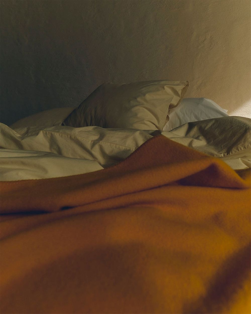 コペンハーゲン発のテクラ ファブリックスが2021年秋コレクションを発表 tekla fabrics fall blankets bedding sleepwear pajamas prism of light collection release date