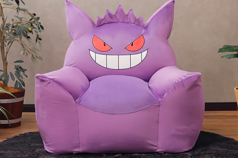 『ポケモン』のゲンガーをモチーフにしたビーズソファが登場 Pokémon Cellutane Gengar Plush Armchair Release info