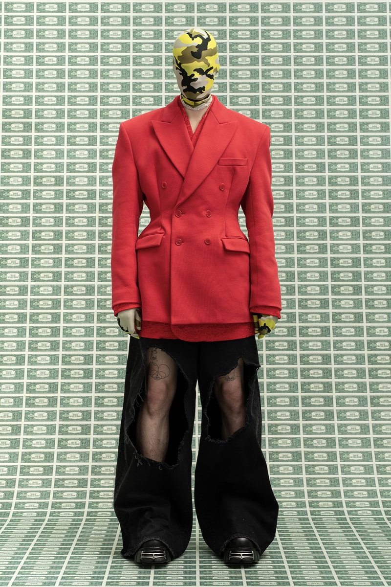 ヴェトモン 2022年秋冬コレクション Vetements FW22 Is All About Affluence in the New Era of Cryptocurrency bitcoin wealth millionaires onlyfans digital layering gransformable pieces vetements xnew rock vpn 