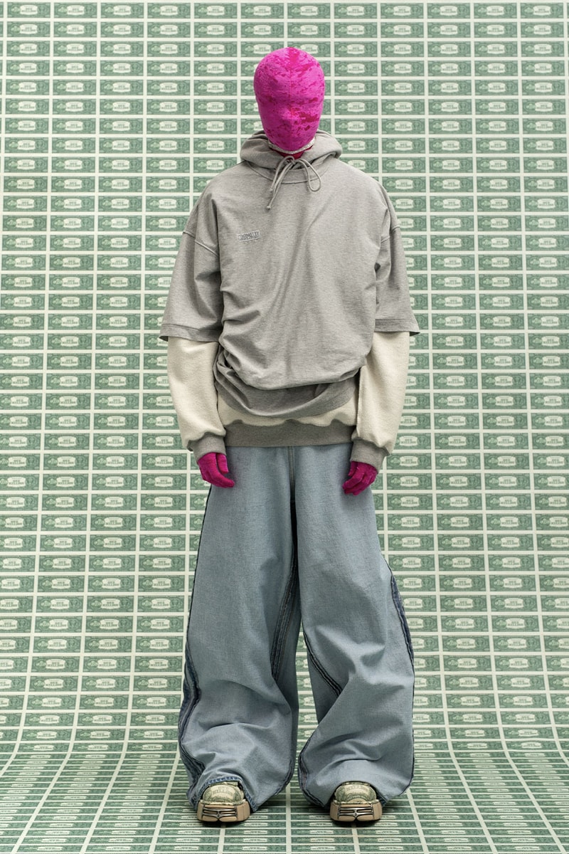 ヴェトモン 2022年秋冬コレクション Vetements FW22 Is All About Affluence in the New Era of Cryptocurrency bitcoin wealth millionaires onlyfans digital layering gransformable pieces vetements xnew rock vpn 