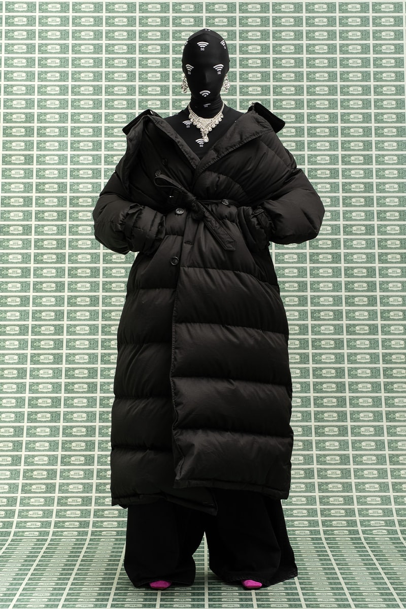 ヴェトモン 2022年秋冬コレクション Vetements FW22 Is All About Affluence in the New Era of Cryptocurrency bitcoin wealth millionaires onlyfans digital layering gransformable pieces vetements xnew rock vpn 