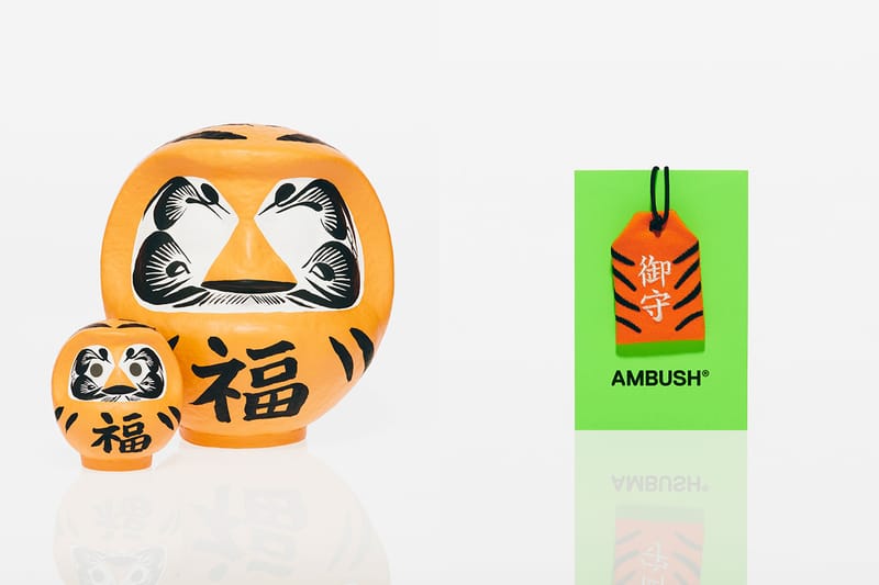 AMBUSH®︎ が2022年の干支である虎をモチーフとしただるまとお守りを発売