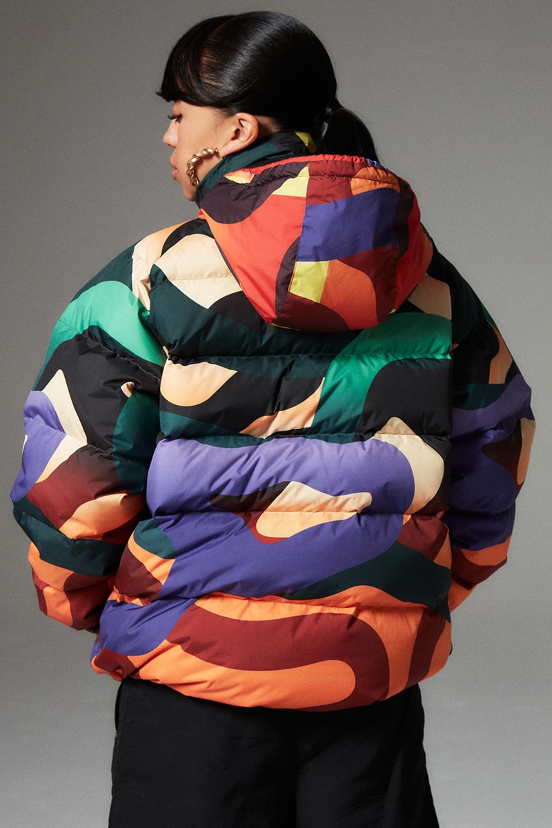 アウェイク ニューヨークが現代アーティスト サム・フリードマンとの最新コラボを発売 sam friedman awake new york beach monoprint tote bag puffer jacket fleece patagonia logo