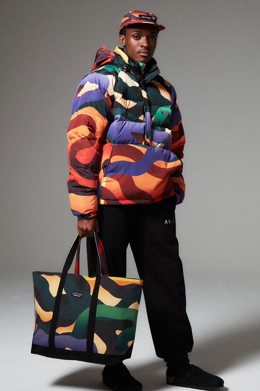 アウェイク ニューヨークが現代アーティスト サム・フリードマンとの最新コラボを発売 sam friedman awake new york beach monoprint tote bag puffer jacket fleece patagonia logo