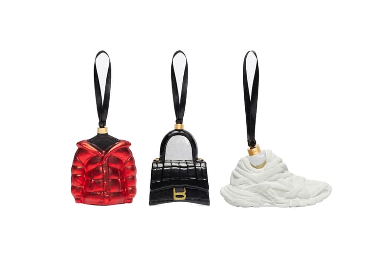 バレンシアガの3大アイテムがモチーフのオーナメントが登場 Balenciaga’s Holiday Ornaments Help You Deck the Halls in Style Christmas Tree DONDA album project Merch Demna Gvasalia