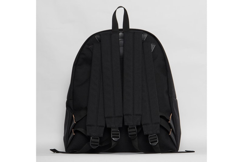 コムデギャルソンからアルテックのコラボが登場 COMME des GARÇONS からインテリアブランド Artek とのコラボを中心としたホリデーコレクションが登場
